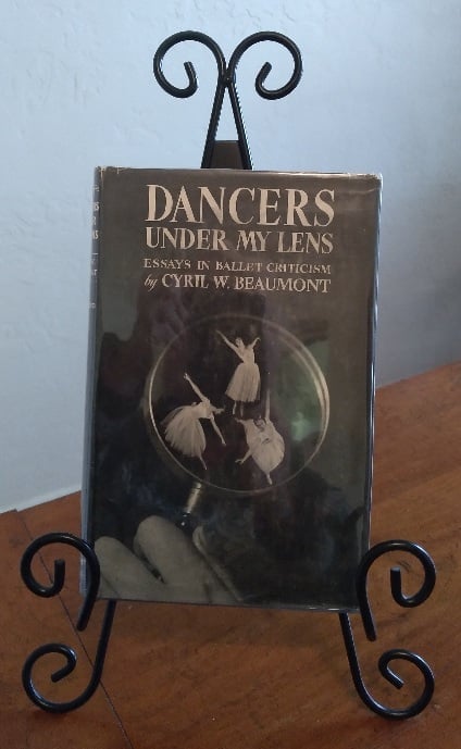 Image for Dancers Under my Lens: essays in ballet criticism Dancers Under my Lens: essays in ballet criticism