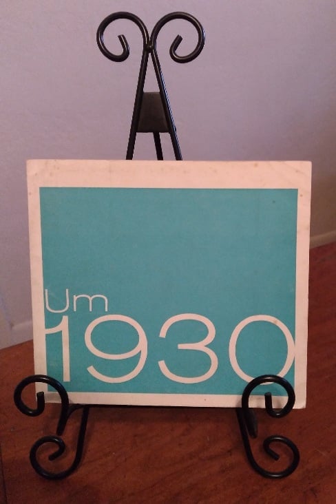 Image for Um 1930. Bauten, Mobel, Gerate, Plakate, Fotos. Die Neue Sammlung Um 1930. Bauten, Mobel, Gerate, Plakate, Fotos. Die Neue Sammlung