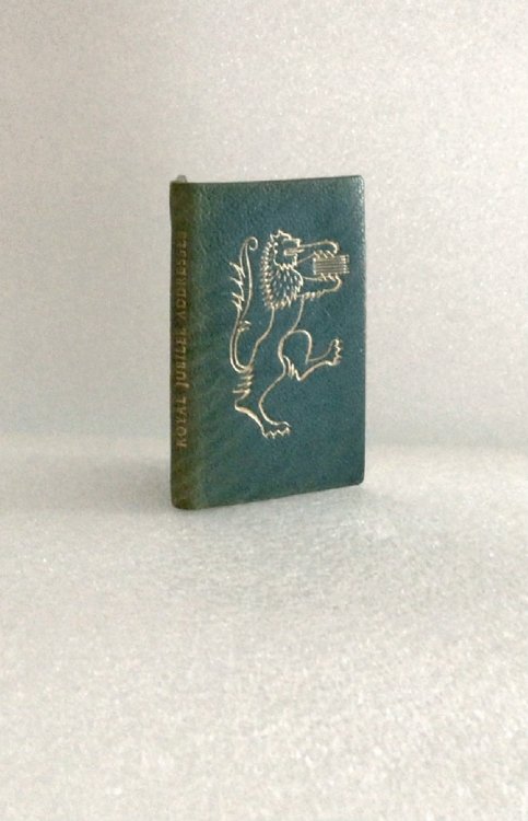 The Addresses of Her Majesty Queen Elizabeth II Delivered at Westminster Hall and Guildhall on the Occasion of Her Silver Jubilee 1952-1977. Miniature Book.