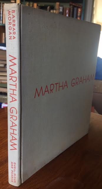 Image for Martha Graham : Sixteen Dances in Photographs Martha Graham : Sixteen Dances in Photographs