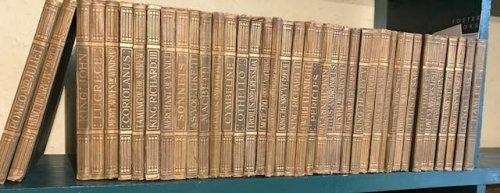 The Plays of Shakespeare. In 40 volumes complete