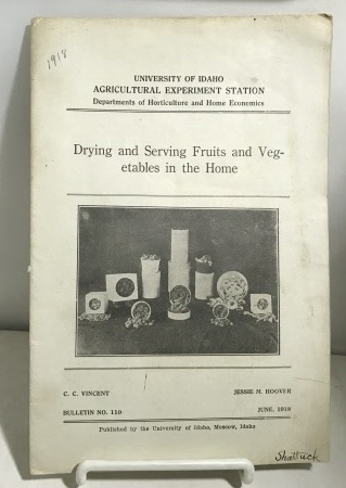 Image for Drying And Serving Fruits And Vegetables In The Home (Bulletin No. 110) Drying And Serving Fruits And Vegetables In The Home (Bulletin No. 110)