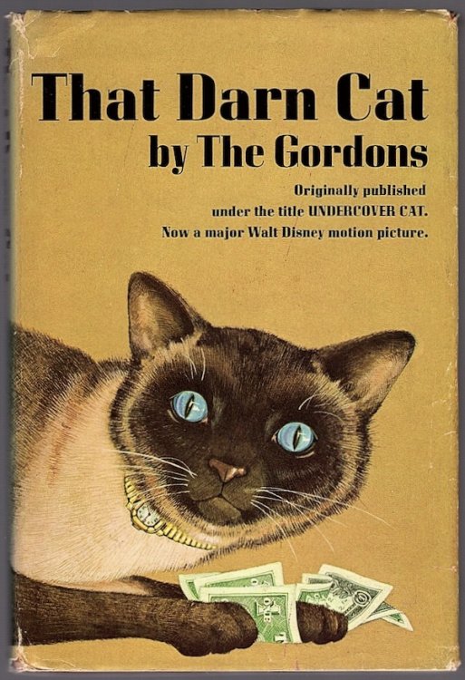 Image for THAT DARN CAT (FORMERLY TITLED: UNDERCOVER CAT) THAT DARN CAT (FORMERLY TITLED: UNDERCOVER CAT)