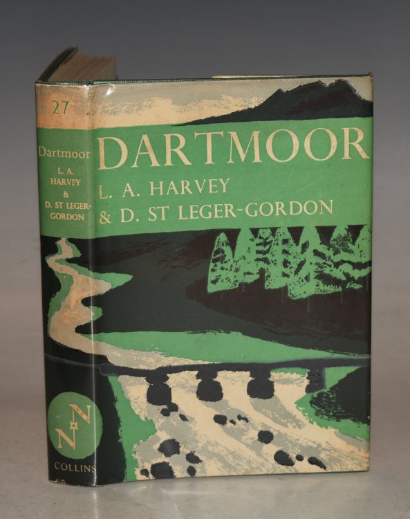 Dartmoor. (27) (The New Naturalist 27). With 17 colour photographs by E.H.Ware, 36 photographs in black and white and 3 maps of the area.
