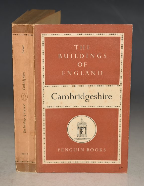 Cambridgeshire (The Buildings of England).