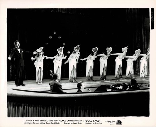 Image for A VINTAGE PUBLICITY PHOTOGRAPH of crooner PERRY COMO performing A VINTAGE PUBLICITY PHOTOGRAPH of crooner PERRY COMO performing