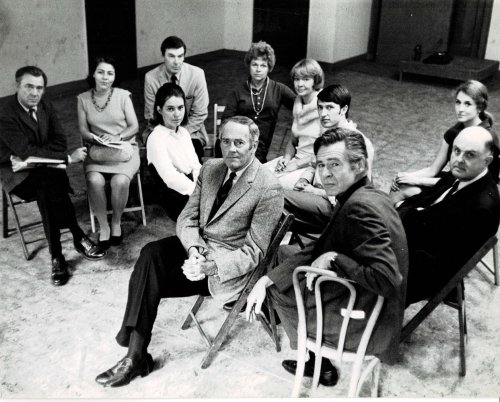 Image for AN ORIGINAL PHOTOGRAPH by FRIEDMAN-ABELES of HENRY FONDA, John Beal, Kitty Winn, Estelle Parsons, Jo Van Fleet, Mark Bramhall, ROBERT RYAN, John McGiver and others during a rehearsal for AN ORIGINAL PHOTOGRAPH by FRIEDMAN-ABELES of HENRY FONDA, John Beal, Kitty Winn, Estelle Parsons, Jo Van Fleet, Mark Bramhall, ROBERT RYAN, John McGiver and others during a rehearsal for