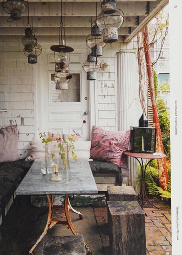 Gardenista: The Definitive Guide to Stylish Outdoor Spaces (Remodelista)