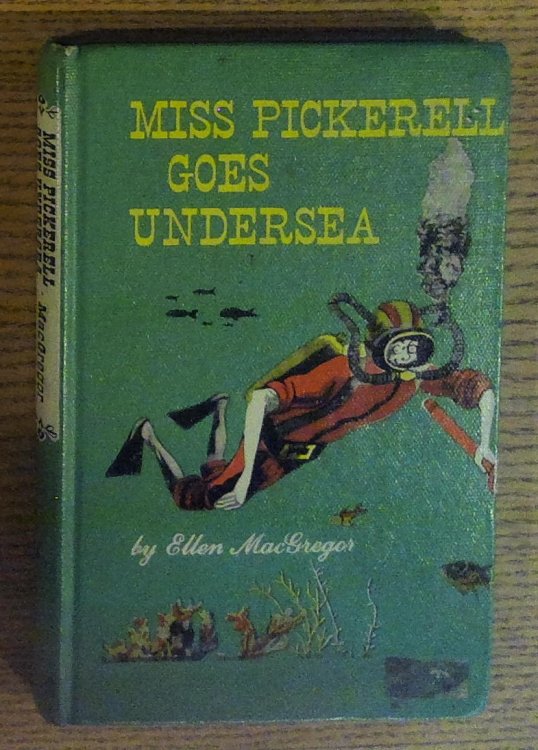 Image for Miss Pickerell Goes Undersea Miss Pickerell Goes Undersea