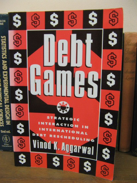 Debt Games: Strategic Interaction in International Debt Rescheduling
