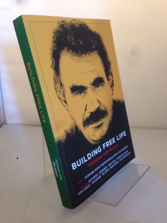 Building Free Life: Dialogues with calan (KAIROS)