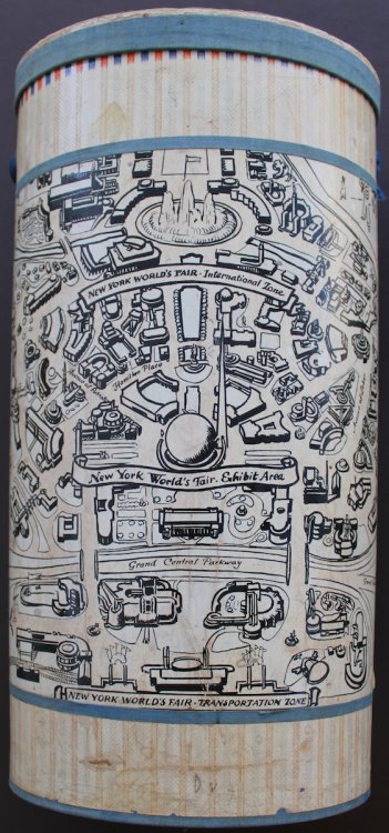 The New York Official World&rsquo;s Fair Pictorial Map Souvenir Box.