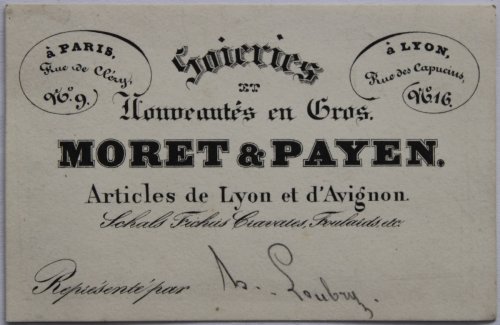 Soieries. Nouveaut&eacute;s en Gros. Articles de Lyon et d&rsquo;Avignon. Schals, Fischus, Cravates, Foulards, etc. &agrave; Paris Rue de Cl&eacute;ry No. 9; &agrave; Lyon, Rue des Capucins, No. 16.
