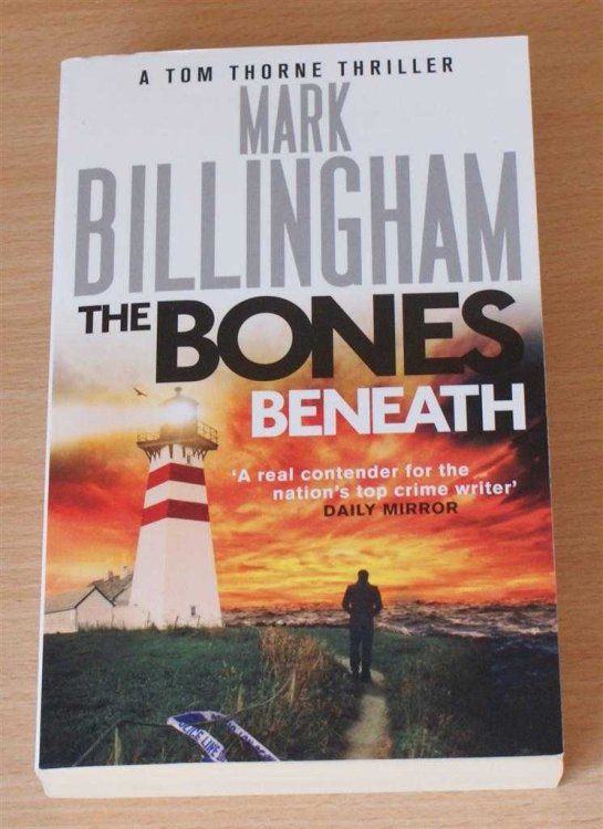 Image for The Bones Beneath (A Tom Thorne Thriller) The Bones Beneath (A Tom Thorne Thriller)