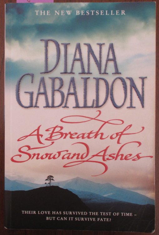 Breath of Snow and Ashes, A: Outlander (#6)