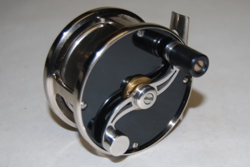 2 5/8 UNMARKED [HIGHLAND MILLS ] S-HANDLE. RH/LH. 5 oz. Click Check. 7/8 Spool Width; Cap. WF-3 + 20 yd.