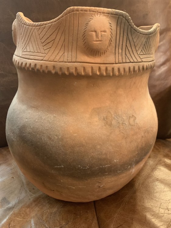 Image for Large Mohawk Traditional Castellated Pot Large Mohawk Traditional Castellated Pot