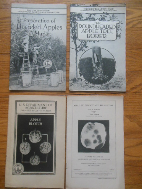 Farmers' Bulletins Apple Bitter-Rot and Its Control; The Round-Headed Apple-Tree Borer; Preparation of Barreled Apples for Market; Apple Blotch