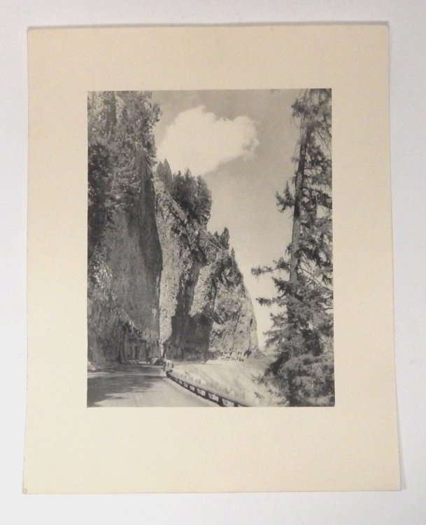 Overhanging Cliff [35388]