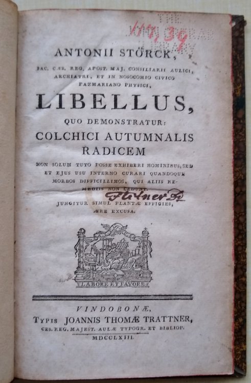 Libellus, quo demonstratur colchici autumnalis radicem. Non solum tuto posse exhiberi hominibus, sed et ejus usu interno curari quandoque morbos difficillimos, qui aliis remediis non cedunt. Jungitur simul plantae effigies aere excusa
