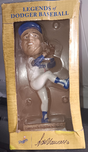 LA LOS ANGELES DODGERS FERNANDO VALENZUELA LEGENDS OF BASEBALL BOBBLEHEAD 2019