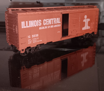 Athearn HO 40' Illinois Central Box Car #1207