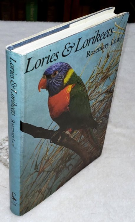Image for Lories and Lorikeets: The Brush-Tongued Parrots Lories and Lorikeets: The Brush-Tongued Parrots