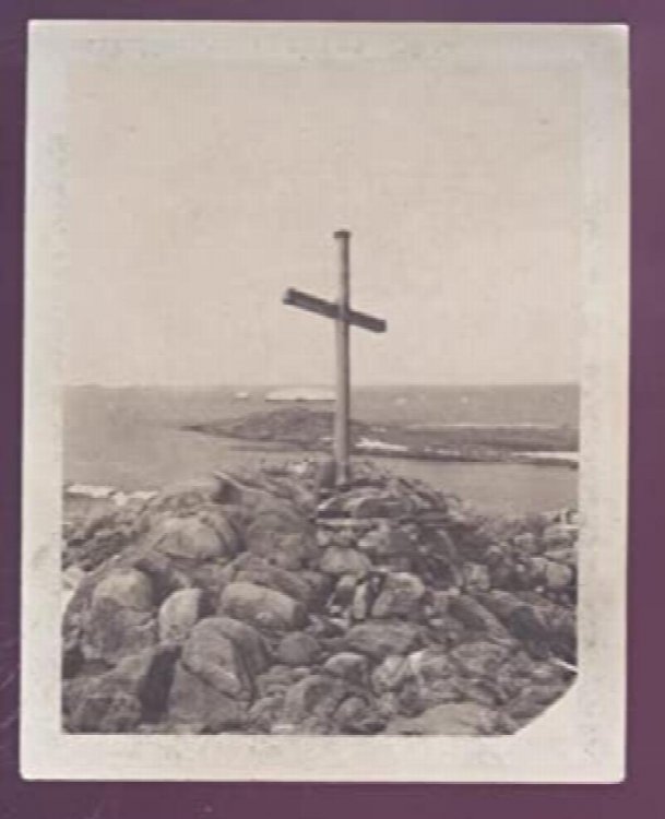 Photo of Memorial Cross for Lieut. B.E.S. Ninnis and Dr. X. Mertz raised at Cape Denison.