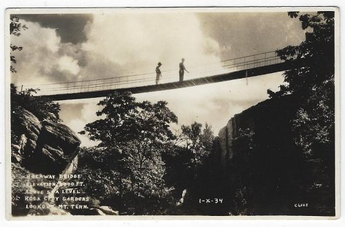 REAL PHOTO POSTCARD OF ROCKWAY BRIDGE, ROCK CITY GARDENS, LOOKOUT MOUTAIN, TENNESSEE