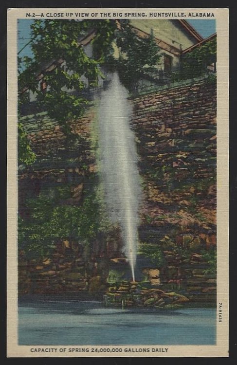 CLOSE UP VIEW OF THE BIG SPRING, HUNTSVILLE, ALABAMA