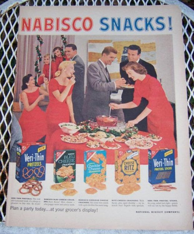 1956 NABISCO SNACKS FOR HOLIDAYS MAGAZINE ADVERTISMENT
