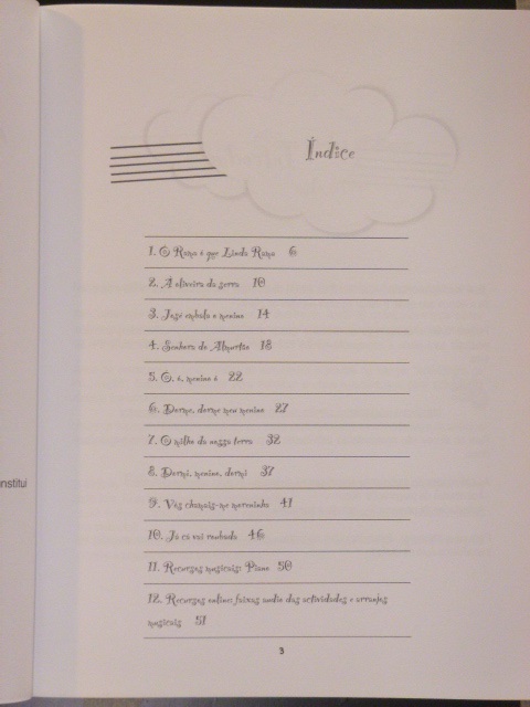 [Easy Arrangements of Traditional Portuguese Themes]