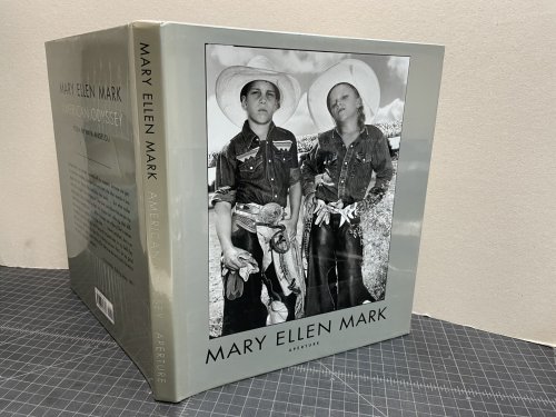 Image for MARY ELLEN MARK : An American Odyssey 1963-1999 ( signed ) MARY ELLEN MARK : An American Odyssey 1963-1999 ( signed )