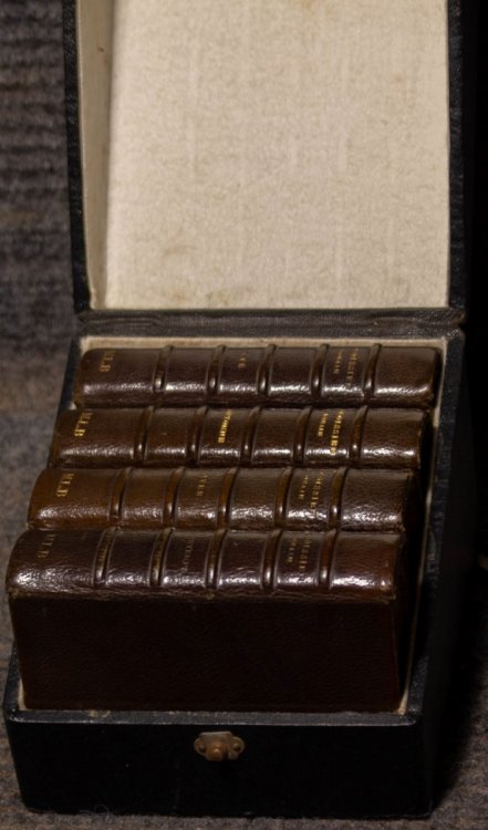 Image for Paroissien Romain Tres Complet 1894 4 Leather Vols In Hinged Case Deodorization in Process 6/23- Images 5292 in Storage Folder Paroissien Romain Tres Complet 1894 4 Leather Vols In Hinged Case Deodorization in Process 6/23- Images 5292 in Storage Folder