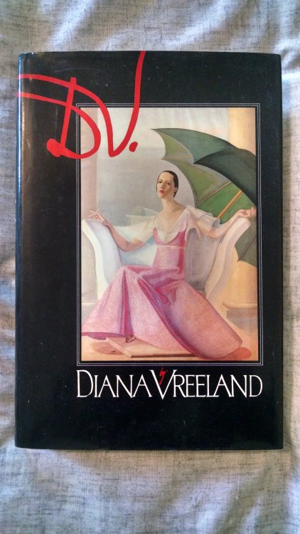 D V